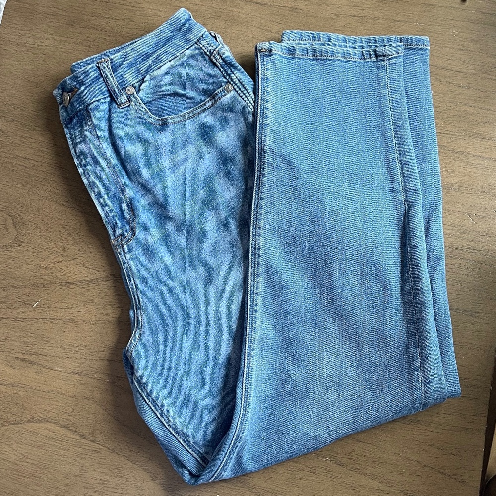 AE American Eagle Outfitters Curvy Mom Jean